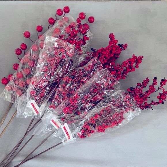 Ashland Set of Christmas Red Berry Stems NWT - Picture 2 of 4
